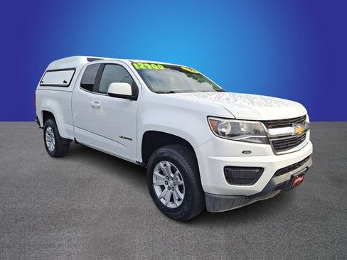 Used 2018 Chevrolet Colorado LT w/ Safety Package RWD image 3
