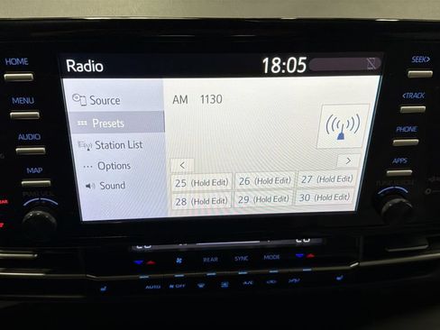 Used 2024 Toyota Sienna LE AWD/4WD image 30