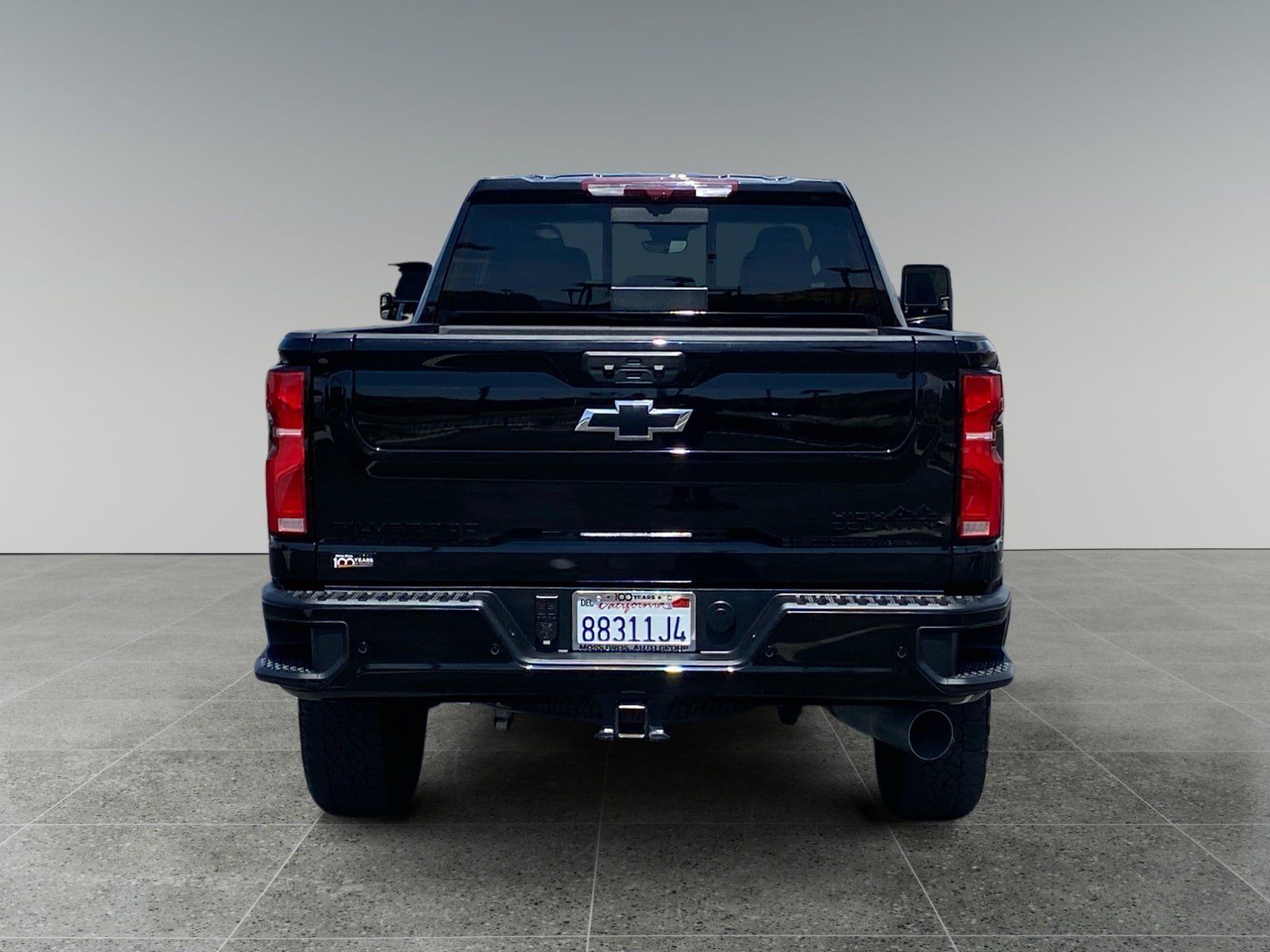 Used 2025 Chevrolet Silverado 3500 High Country w/ Midnight Edition AWD/4WD image 4