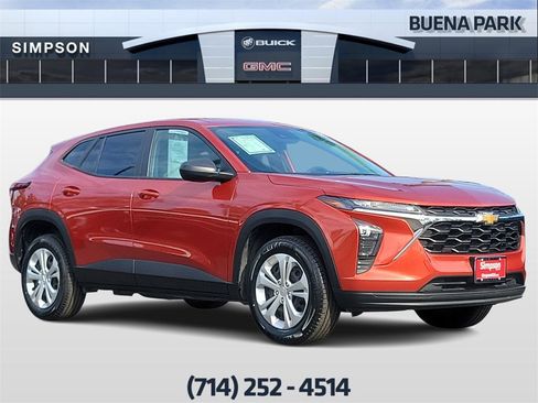 Used 2024 Chevrolet Trax LS image 1