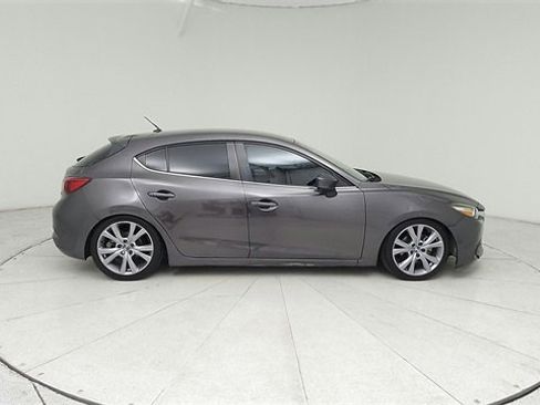 Used 2018 MAZDA MAZDA3 Touring image 4