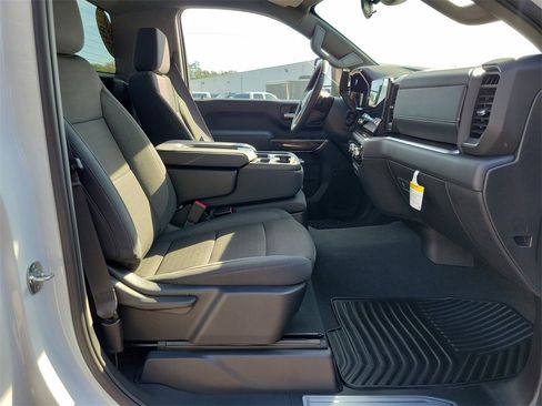 New 2025 GMC Sierra 2500 SLE w/ SLE Convenience Package image 12