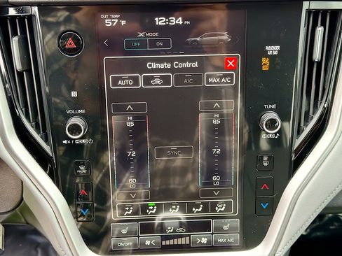 Used 2024 Subaru Outback Premium image 32