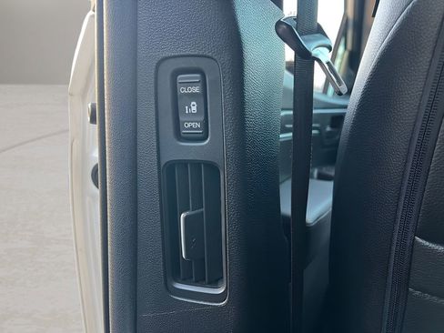 Used 2023 Honda Odyssey EX-L image 28