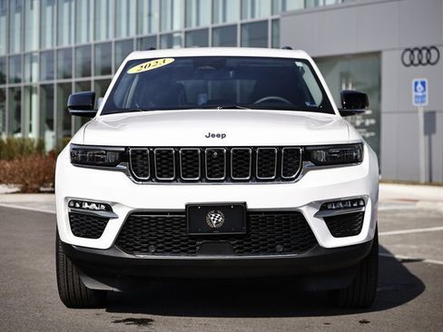 Used 2023 Jeep Grand Cherokee Limited w/ Luxury Tech Group II image 14