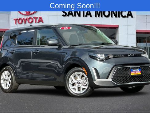 Used 2025 Kia Soul LX w/ LX Technology Package FWD image 1