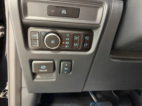 Used 2025 Ford F150 Raptor AWD/4WD image 15