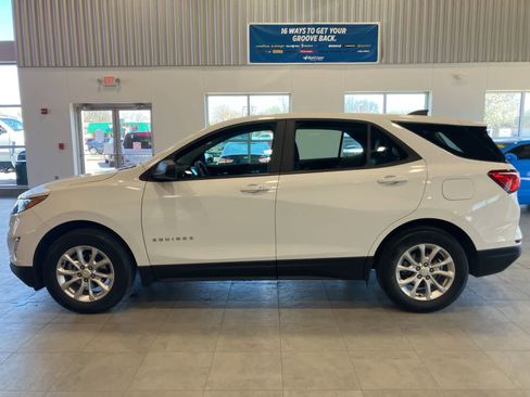 Used 2020 Chevrolet Equinox LS image 8