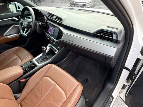 Used 2021 Audi Q3 2.0T Premium image 34