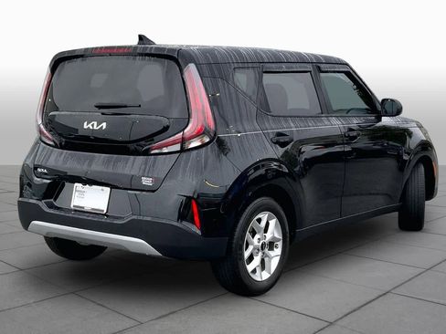Used 2024 Kia Soul LX w/ Option Group 015 FWD image 13