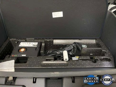 Used 2024 Audi Q8 e-tron Premium image 85