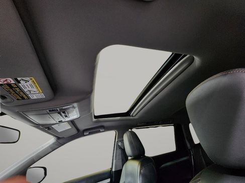 Used 2015 Toyota Highlander XLE image 15