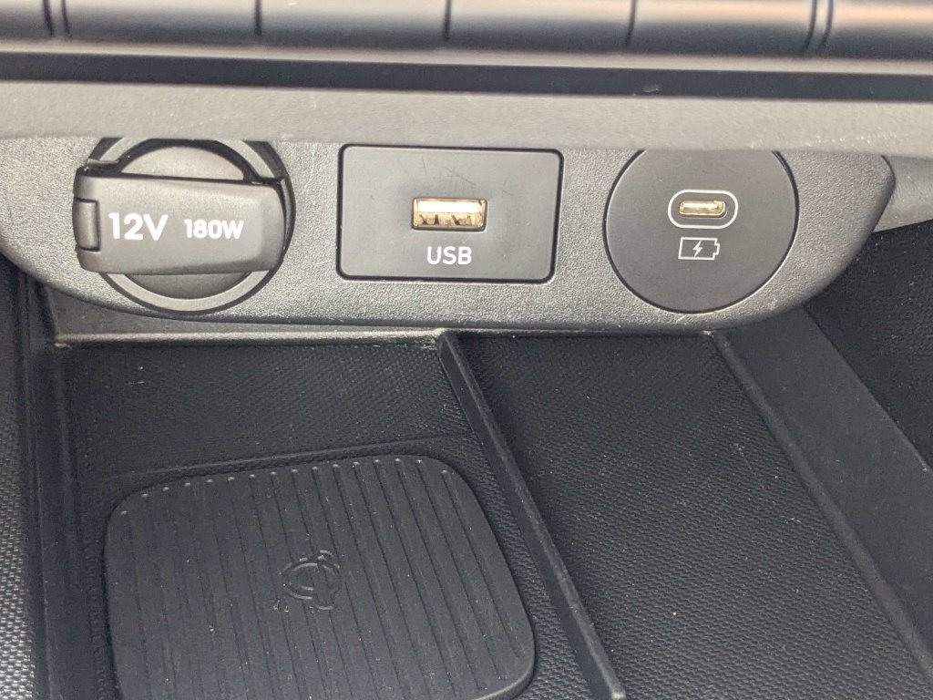 Used 2025 Hyundai Elantra SEL FWD image 27