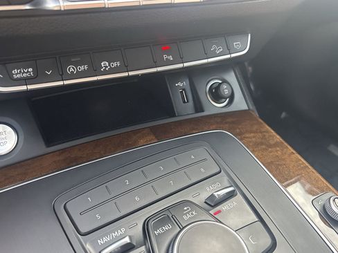 Used 2018 Audi Q5 2.0T Premium Plus AWD/4WD image 25