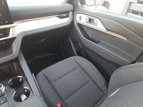 New 2026 Ford Explorer Active image 18