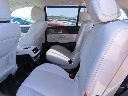 Certified 2021 Mercedes-Benz GLS 580 4MATIC image 11