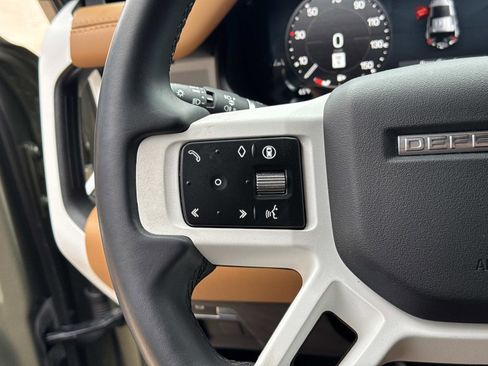 Used 2024 Land Rover Defender 110 S image 30