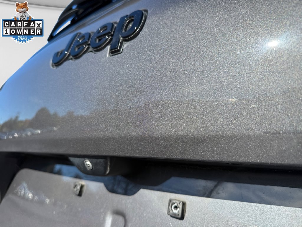 Used 2023 Jeep Grand Cherokee L Laredo AWD/4WD image 19