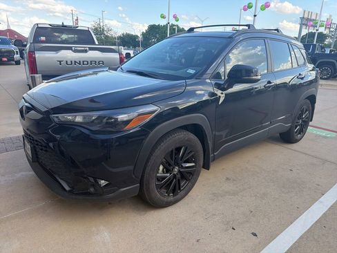 Used 2024 Toyota Corolla Cross AWD Hybrid image 1