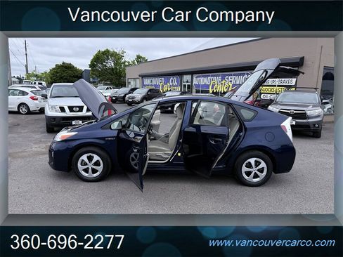 Used 2012 Toyota Prius Three w/ Solar Roof Pkg FWD image 12