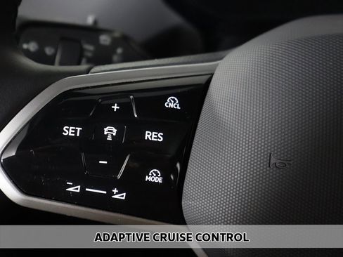 Used 2024 Volkswagen ID.4 Pro S image 5