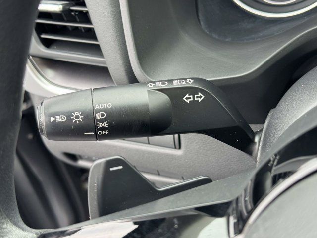 Used 2023 Nissan Rogue SV AWD/4WD image 24