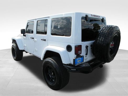 Used 2014 Jeep Wrangler Unlimited Sahara w/ Dual Top Group AWD/4WD image 3