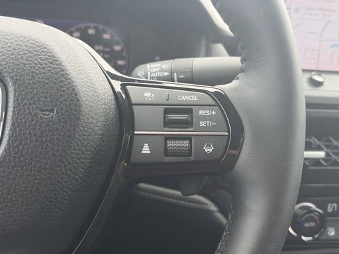 Used 2025 Honda Accord Touring image 18