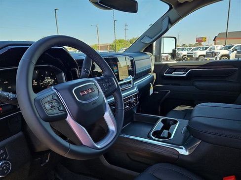New 2026 GMC Sierra 2500 SLT w/ Texas SLT Premium Package image 12