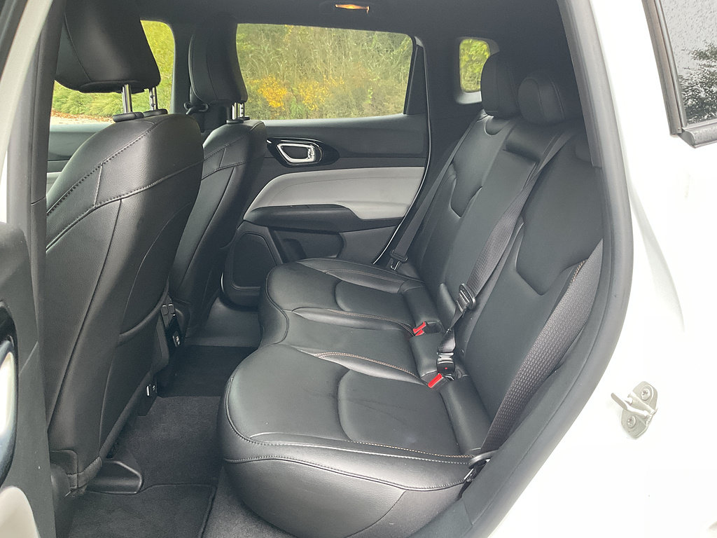 Used 2024 Jeep Compass Limited AWD/4WD image 9