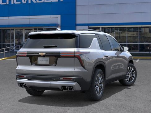 New 2026 Chevrolet Traverse LT w/ Sun and Wheel Package image 4