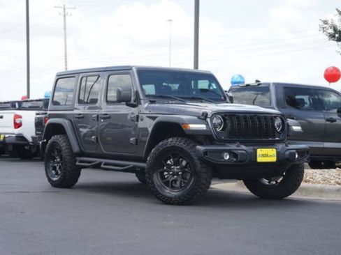 Used 2025 Jeep Wrangler Unlimited Sport AWD/4WD image 2