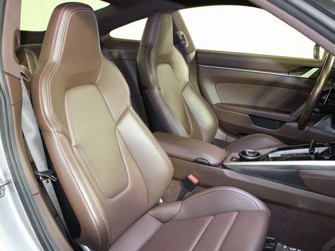 Used 2024 Porsche 911 Carrera S image 32