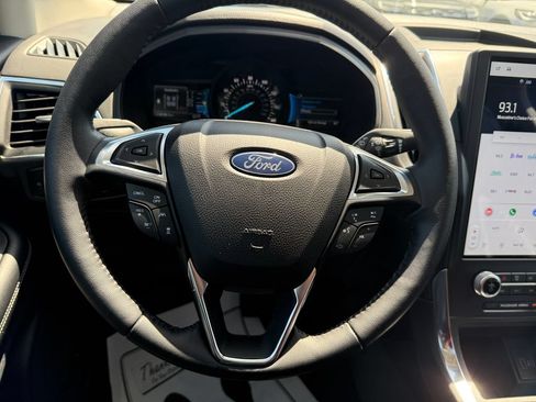 Used 2023 Ford Edge Titanium AWD/4WD image 32
