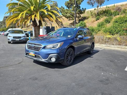 Used 2019 Subaru Outback 2.5i Premium image 3