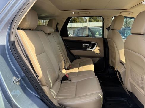 Used 2019 Land Rover Discovery Sport HSE image 17