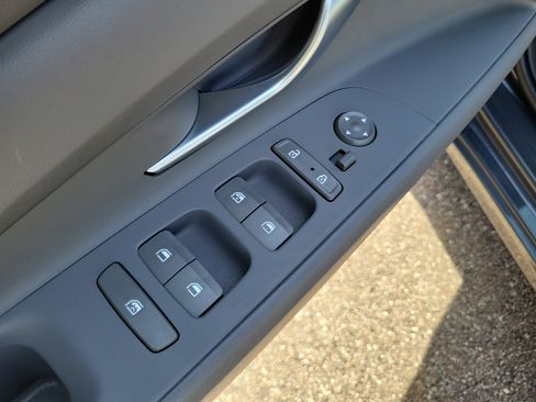 Used 2023 Hyundai Elantra Blue FWD image 19