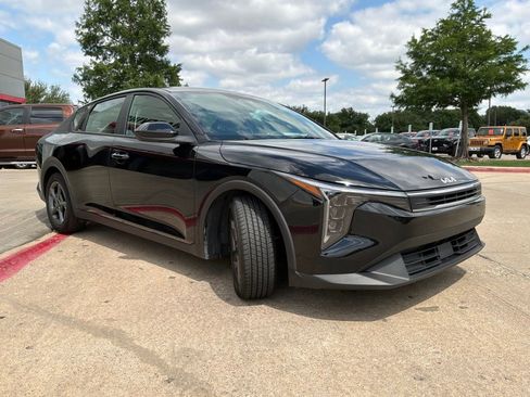 Used 2025 Kia K4 FWD image 4