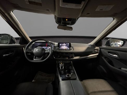 Certified 2026 Nissan Rogue SV image 29