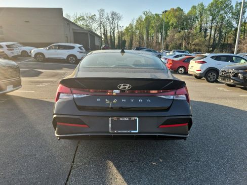 New 2026 Hyundai Elantra Sport FWD image 7