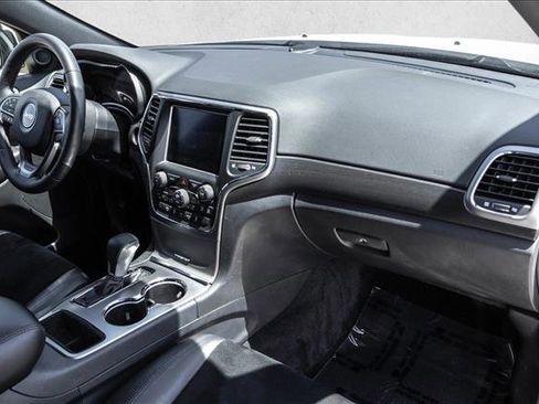 Used 2018 Jeep Grand Cherokee Altitude AWD/4WD image 21