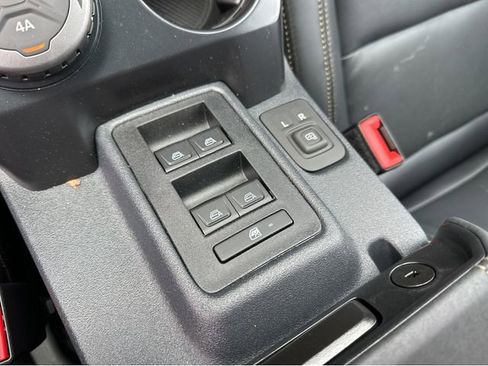 New 2026 Ford Bronco Badlands AWD/4WD image 30