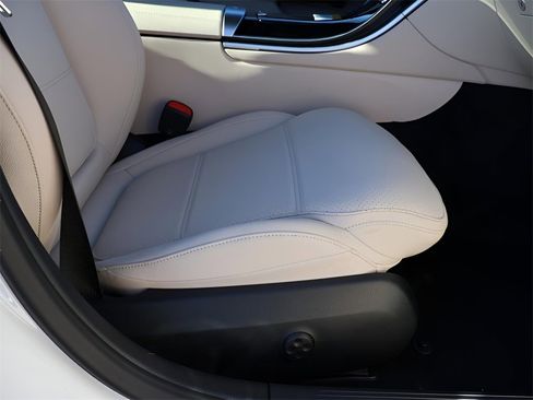 New 2026 Mercedes-Benz C 300 4MATIC Sedan image 12