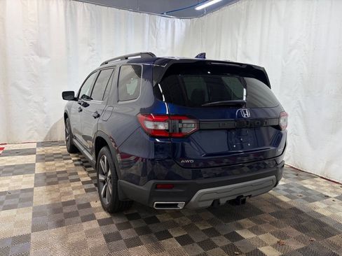 Used 2024 Honda Pilot Touring image 5
