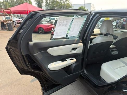 Used 2023 Nissan Ariya FWD image 25
