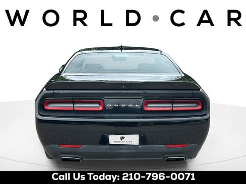 Used 2019 Dodge Challenger GT w/ Plus Package RWD image 6