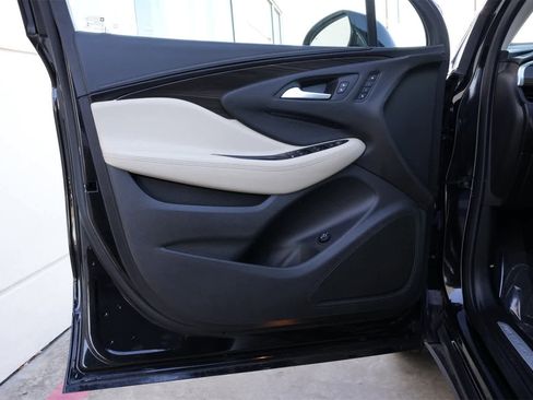 Used 2020 Buick Envision Essence image 16