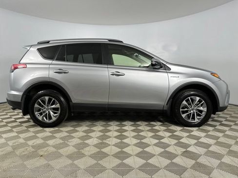 Used 2018 Toyota RAV4 XLE w/ Convenience Package AWD/4WD image 8