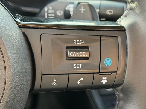 Certified 2023 Nissan Rogue Platinum FWD image 25