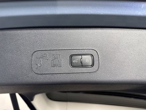 New 2025 Lincoln Aviator 2WD image 28